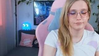 nicolebloom nude on cam in her Live Sex Chat Room