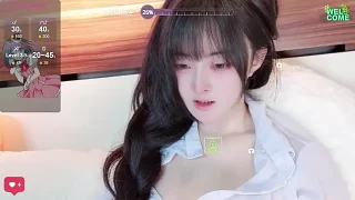 -o-Sundae nude strip on webcam for live porn chat