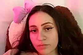 RoxxieAndrews777 nude strip on webcam for live porn chat