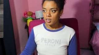 taylorlady nude on cam in her Live Sex Chat Room