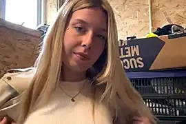 VeraSerephina nude strip on webcam for live porn chat
