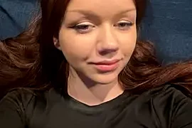 ZoeSweetHeart nude strip on webcam for live porn chat