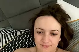 Amelie_Shy nude strip on webcam for live porn chat