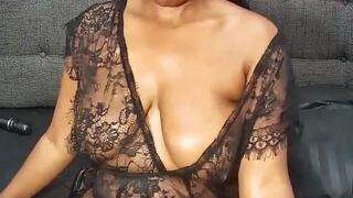 Cardiebae89 nude on cam in her Live Sex Chat Room