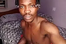 Che-Will nude strip on webcam for live porn chat