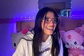 Dulce-Diaz nude strip on webcam for live porn chat