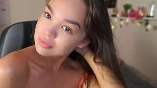JesseeJane nude on cam in her Live Sex Chat Room
