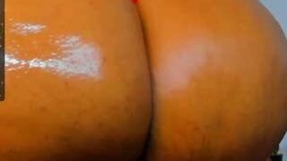 Rox Thee Stallion nude on cam in her Live Sex Chat Room