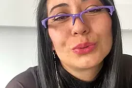 Valeeriaa nude strip on webcam for live porn chat
