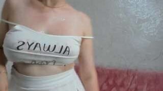Bella-Quiinn nude on cam in her Live Sex Chat Room