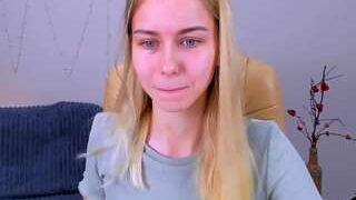 britney-silver nude on cam in her Live Sex Chat Room