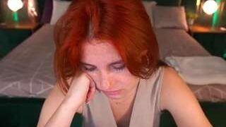 EmilyFoxy nude on cam in her Live Sex Chat Room