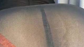 Goddess RisQue nude on cam in her Live Sex Chat Room