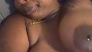 Sexxxylexxxy22 nude on cam in her Live Sex Chat Room