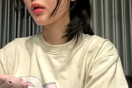 Yeon1919 nude strip on webcam for live porn chat