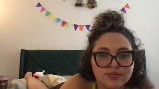 bebeiz nude on cam in her Live Sex Chat Room