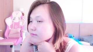 BettiSyong nude on cam in her Live Sex Chat Room