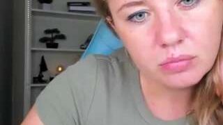 CelineMiller1 nude on cam in her Live Sex Chat Room