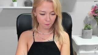 CindyBeauty nude on cam in her Live Sex Chat Room