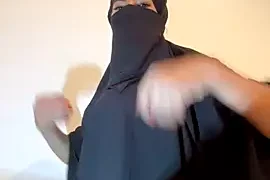 Hijabi_HotGirls nude strip on webcam for live porn chat