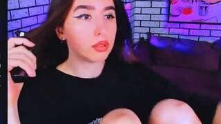 LilyThompsonX nude on cam in her Live Sex Chat Room