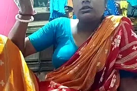 RIYA-BENGALI–BOUDI nude strip on webcam for live porn chat
