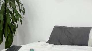 roxanamun nude on cam in her Live Sex Chat Room