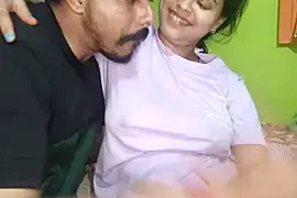 tHe_sWeEt____cOuPleS nude strip on webcam for live porn chat