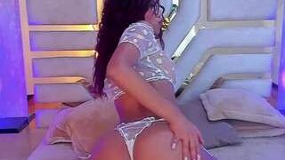 Amelie-Rosee nude on cam in her Live Sex Chat Room