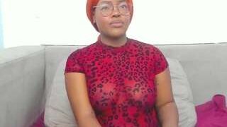 LunaLyon nude on cam in her Live Sex Chat Room
