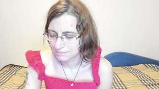 MarilynDream nude on cam in her Live Sex Chat Room