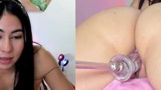 Maureenn nude on cam in her Live Sex Chat Room
