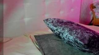 Odeli-Brownell nude on cam in her Live Sex Chat Room