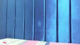 Samanta-pink nude on cam in her Live Sex Chat Room
