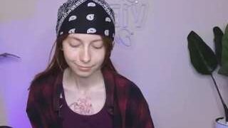Skaaarllet nude on cam in her Live Sex Chat Room