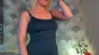Uma nude on cam in her Live Sex Chat Room