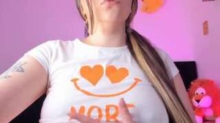 Carolina16love nude on cam in her Live Sex Chat Room