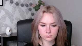 ScarletExtasy nude on cam in her Live Sex Chat Room