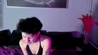 Twisted-girls nude on cam in her Live Sex Chat Room