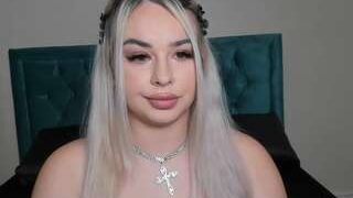 YnnesBritney nude on cam in her Live Sex Chat Room