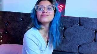 Yukky-Kuran nude on cam in her Live Sex Chat Room