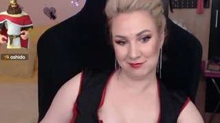 LexyGold nude on cam in her Live Sex Chat Room