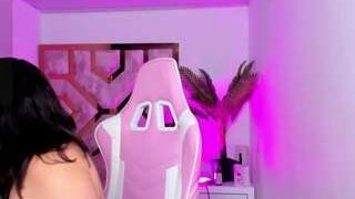 Samanthaa-Rosee nude on cam in her Live Sex Chat Room