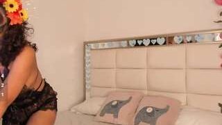 Aliana-Watsonn nude on cam in her Live Sex Chat Room