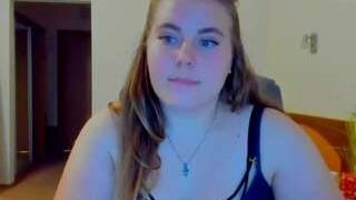 Leilia nude on cam in her Live Sex Chat Room