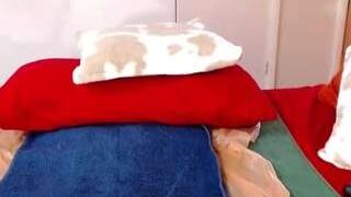 LusciousLipsT nude on cam in her Live Sex Chat Room