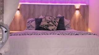 Emilly Smith, ♥ nude on cam in her Live Sex Chat Room