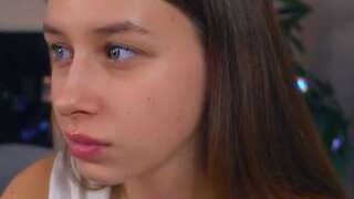 Marina nude on cam in her Live Sex Chat Room
