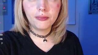 Mileena nude on cam in her Live Sex Chat Room