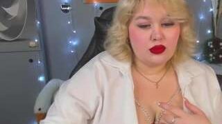Polly-Shhy nude on cam in her Live Sex Chat Room